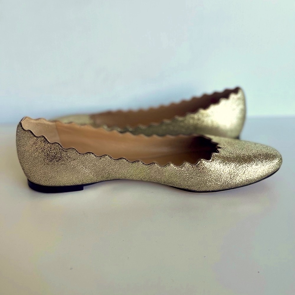 Chloé - Lauren Scalloped Leather Ballet Flats - Gold Sparkle